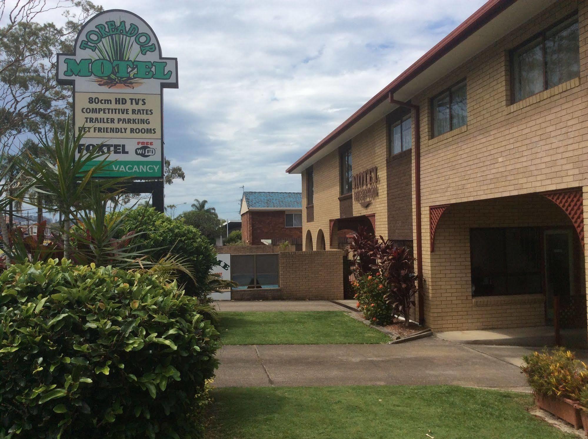 โทเรดอร์ โมเทล Motel คอฟฟ์ฮาร์เบอร์ ภายนอก รูปภาพ